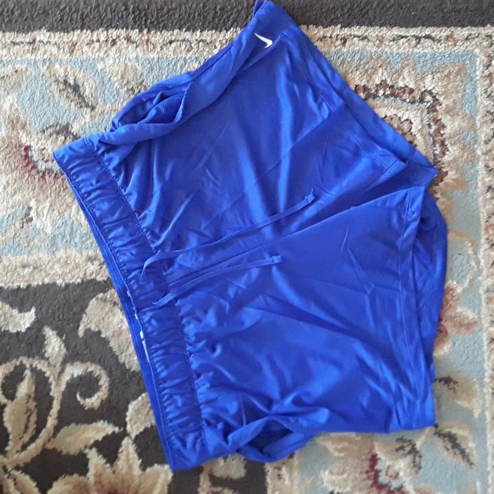 2x*Host Pick*Nike dri-fit ladies shorts - Picture 13 of 16
